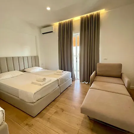 Aulona Hotel 3*