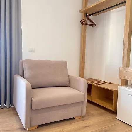 Hotel Aulona 3*