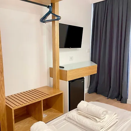 Aulona 3*