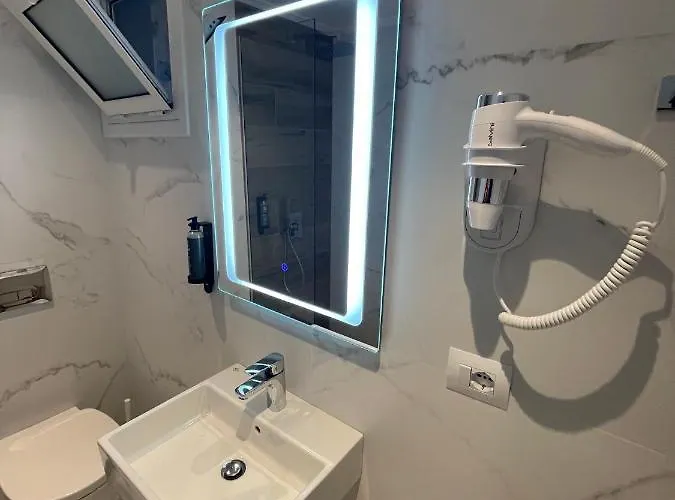 阿乌尼奥哈酒店 3*