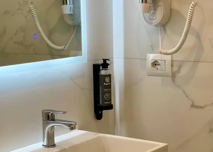 Aulona Саранда