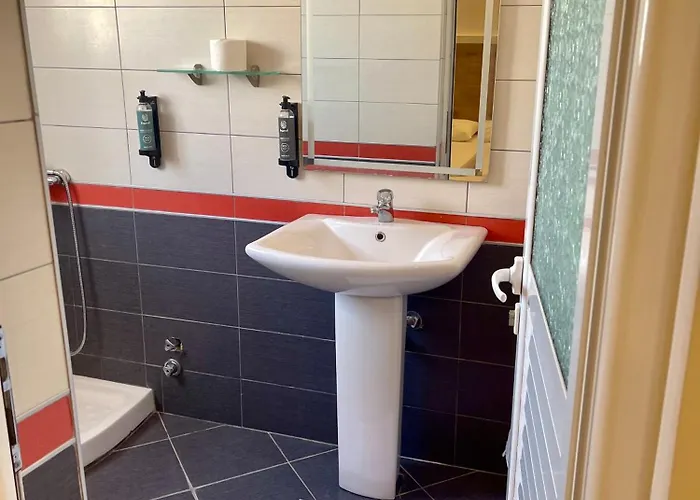 Aulona Отель Саранда