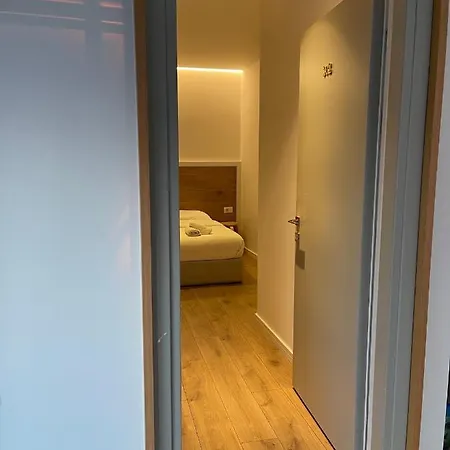 Aulona ホテル Sarandë