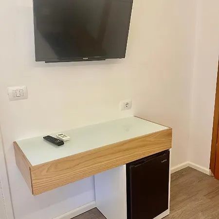 阿乌尼奥哈酒店 Sarandë
